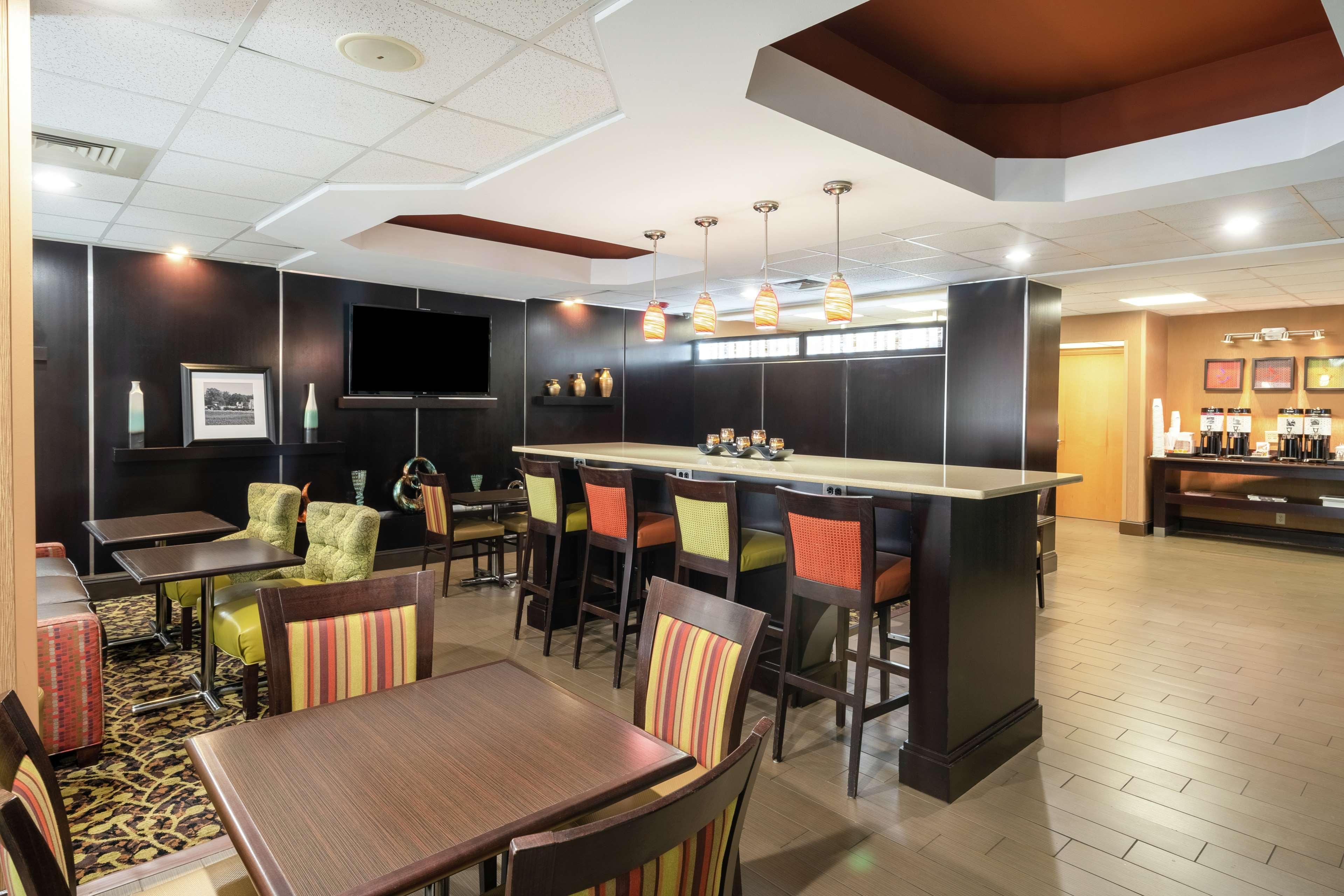 Hampton Inn Dublin Newbern Екстер'єр фото
